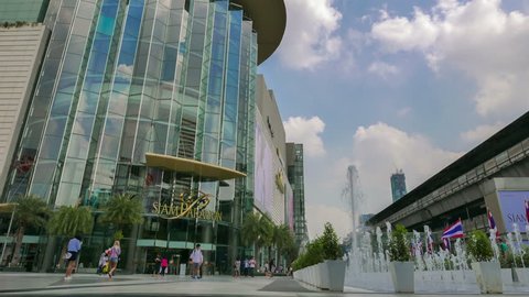 BANGKOK / THAILAND - JAN 11 2016 : Time-lapse of tourists visit Siam Paragon Luxury Department Store