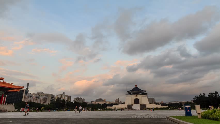 4K timelapse of Chiang Kai-shek Memorial Hall, Taipei, Taiwan