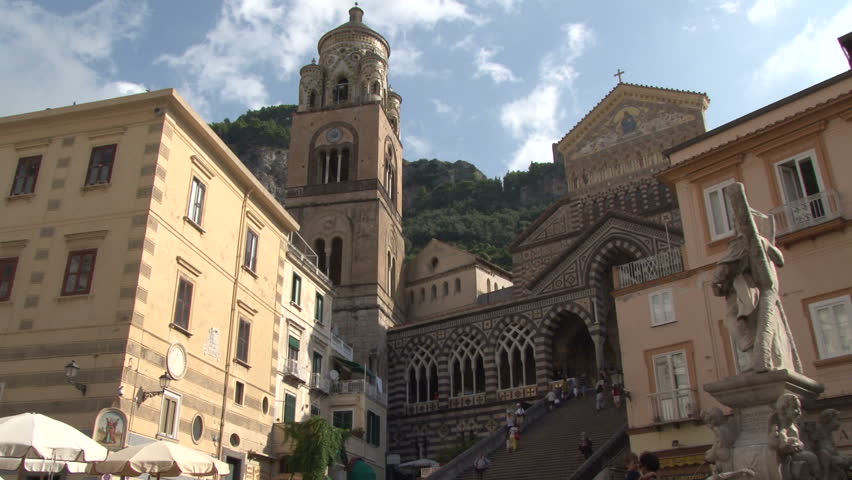 Amalfi Street scene