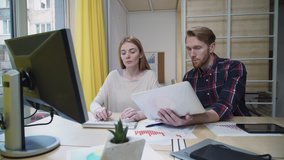 An employee of the boss listens carefully and makes the specified jobs. Static video  - Powered by Shutterstock - Get 15% off with code: PIKWIZARD15