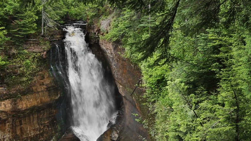 Seamless loop features Upper Peninsula Michigan