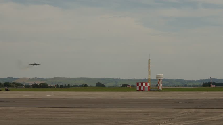 Vulcan Bomber landing