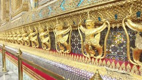 Video/timelapse of The emerald Buddha temple, Bangkok, Thailand