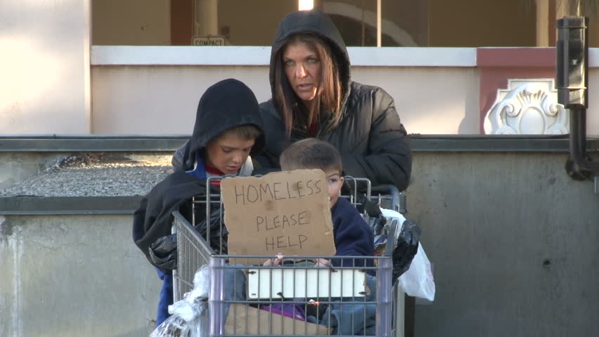Homeless White Woman And Kids Stok Videosu 100 Telifsiz Shutterstock