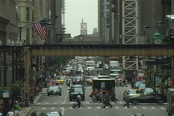 A time-lapse view of downtown Chicago as the El Train passes by in real time.