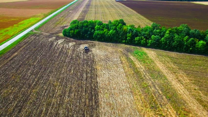 Распашка земель вдоль склонов. Правильная распашка земель. Вспашка поперек склона. Вспашка вдоль склона. Правильная распашка склонов.