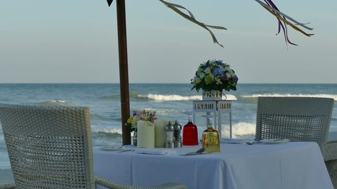 Romantice dinner on the beach