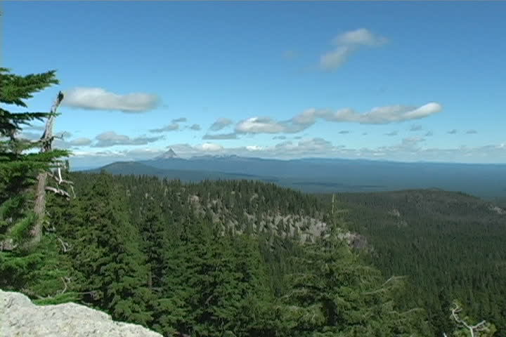 Zoom-in on Oregon's beautiful back country.