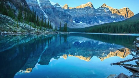 Cinemagraph Loop - Moraine Lake in Banff National Park, Canada - Motion photo