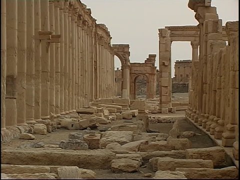 Palmyra, Syria - 2004 - The Great Colonnade in the ruins of Palmyra. Palmyra is a UNESCO World Heritage Site.