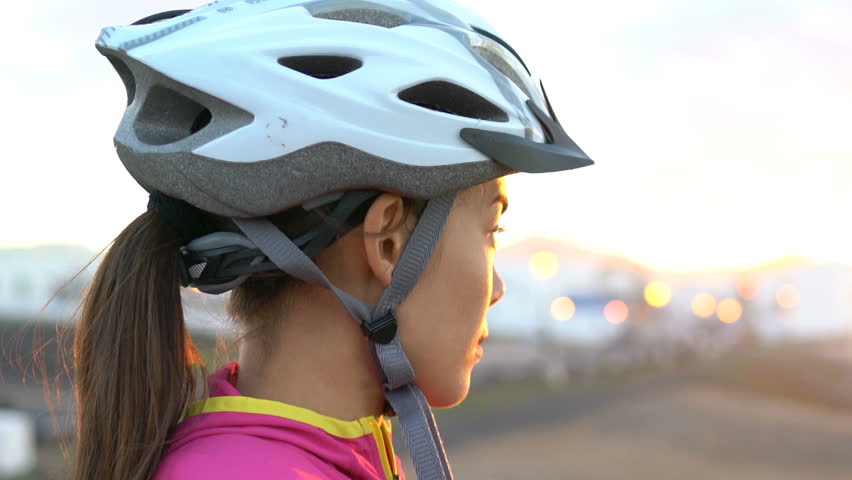 girl helmet bike