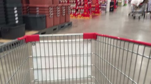 Shopping wagon chart in supermarket time lapse