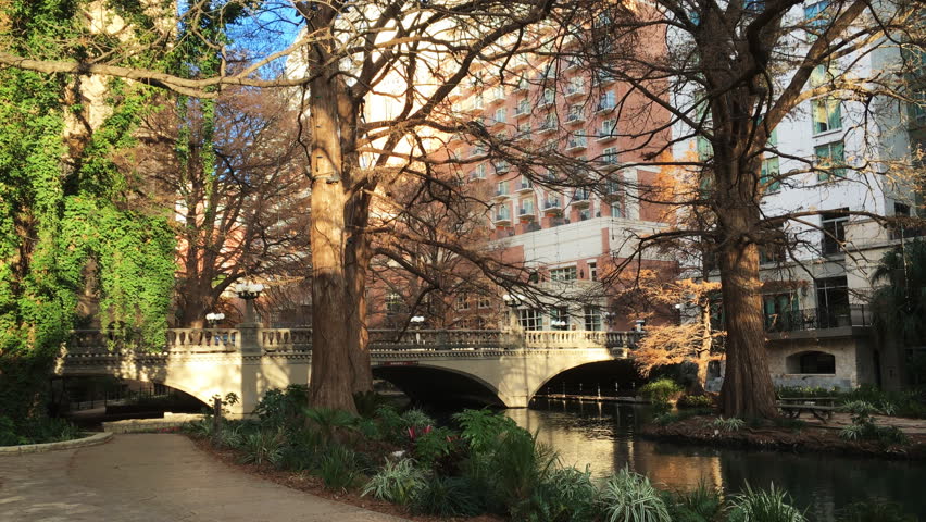 4K UltraHD Canal boat at the Riverwalk in San Antonio, Texas