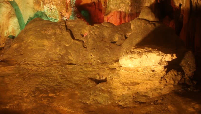 Thien Cung cave in Halong bay, Vietnam