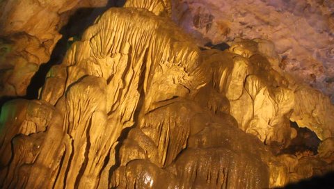 Thien Cung cave in Halong bay, Vietnam
