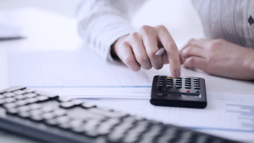 Make accounts. Полностью компьютерная бухгалтерия. make calculations. accountant banner border for ad.
