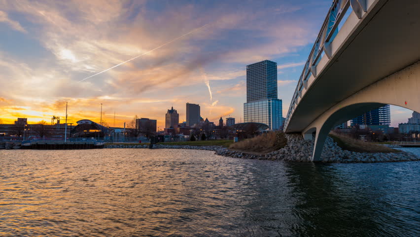 Milwaukee Wisconsin Day to Night Time-lapse 4k Downtown and SummerFest Stage