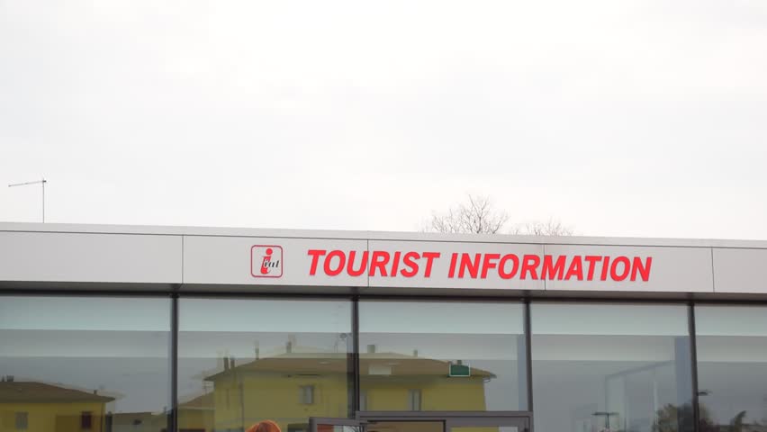 Sign "tourist information"