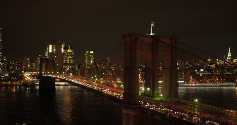 New york, south Manhattan, night, winter, Brooklyn bridge Stock Video