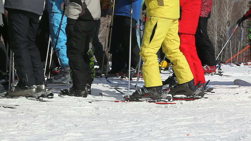 ski resort crowd on the ski lift