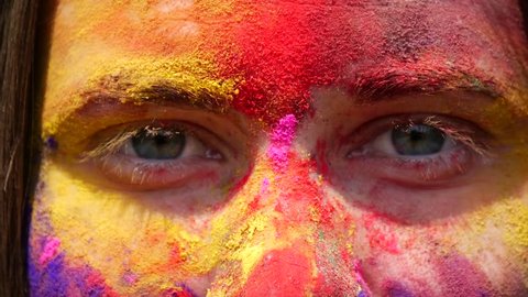 Close-up of the eye of a beautiful young girl painted on face Video Stok