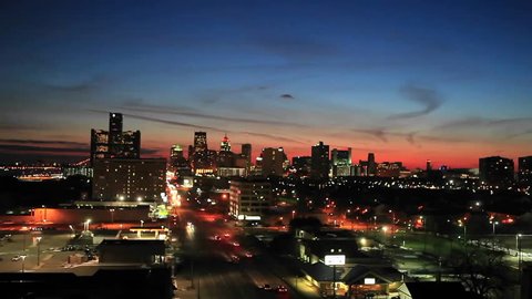 Late evening view of Detroit, Michigan (time-lapse) Stockvideó