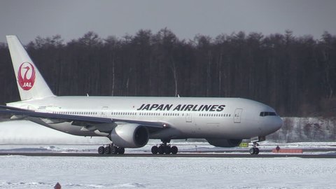 JAL JAPAN AIRLINES BOEING B777 JA008D at NEW CHITOSE AIRPORT JAPAN -January 30, 2014
