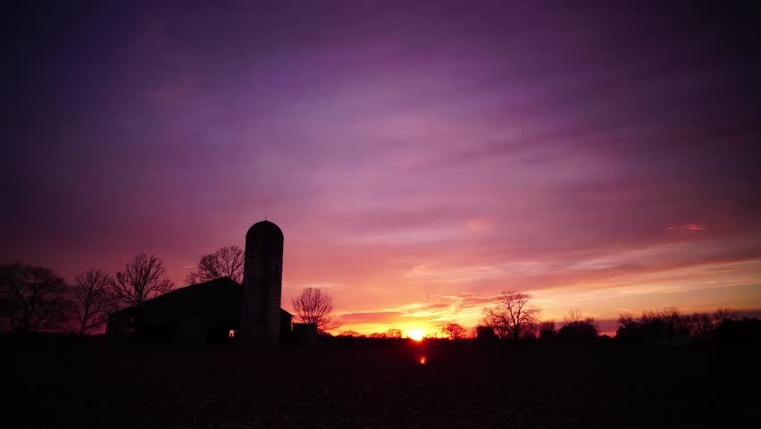 Time-lapse of a Kentucky sunset.