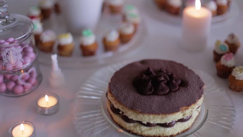 Cakes and desserts confectionery