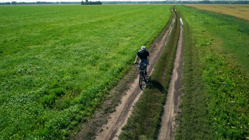 Epic Aerial Drone Footage of」の動画素材（ロイヤリティフリー 