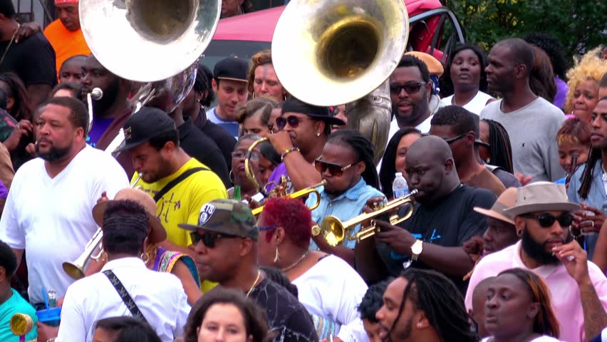 new orleans street band parade