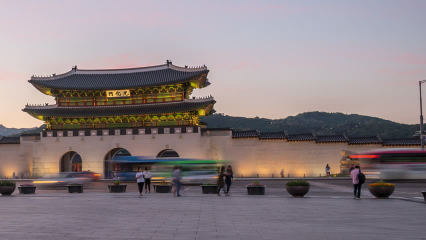HD time lapse. Beautiful dusk scene of Gwanghwamun Gate at Gyeongbokgung Palace. Panning