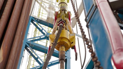 drilling rig Descent tubes with a crane