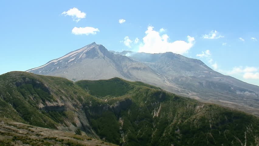 Mount St. Helens pan 