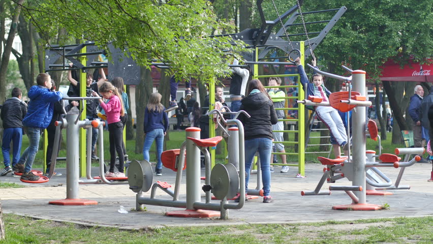 People playground titans. Фото человека people Playground. Поле неподвижности people Playground. Герань people Playground.