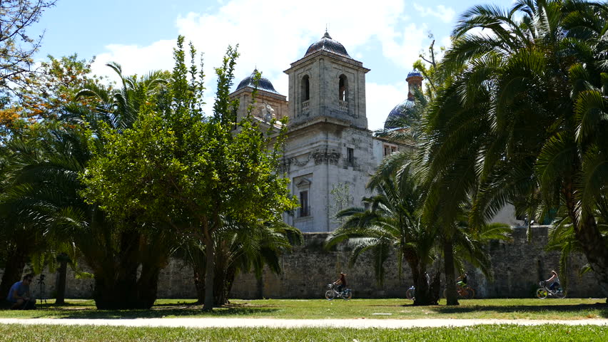 Man takes photo at Church in the park of Turia