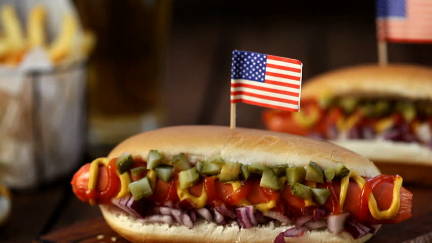 Sausage on bun with condiments image - Free stock photo - Public Domain ...