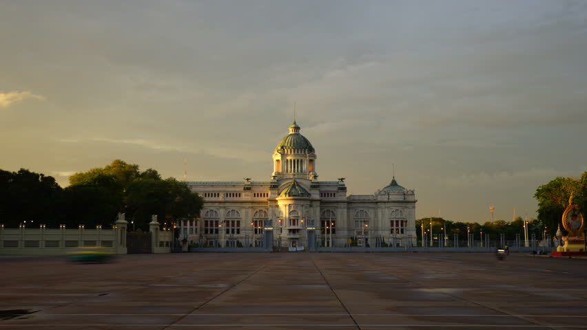 The Ananta Samakhom Throne Hall at twilight in Thai Royal Dusit Palace, Bangkok, Thailand.