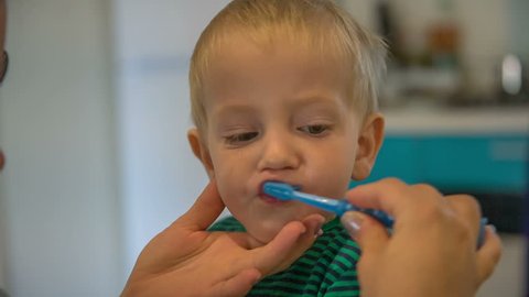 Young Kid With Shampoo In の動画素材 ロイヤリティフリー Shutterstock