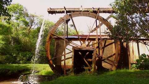 Watermill is wheeling for marking energy - Roda de Ã�gua