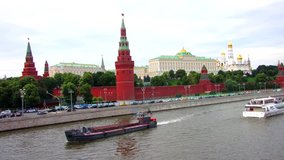 Moscow Kremlin and embankment general view on summer day, time-lapse