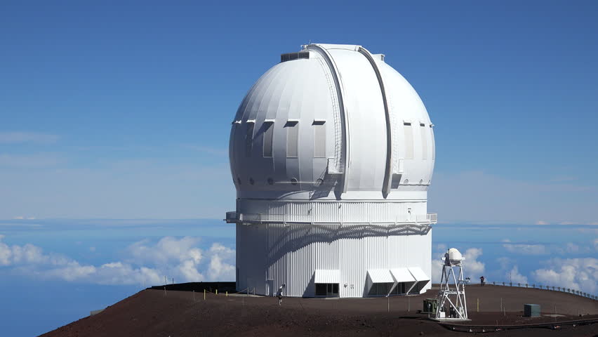 Telescope observatory over the clouds - Mauna Kea, Hawaii 