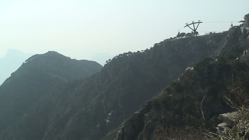 Tai Shan mountains and cable cars