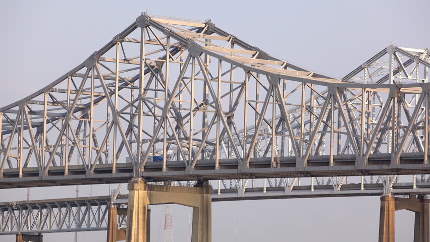 Bridge in New Orleans connecting the cities across the Mississippi river.