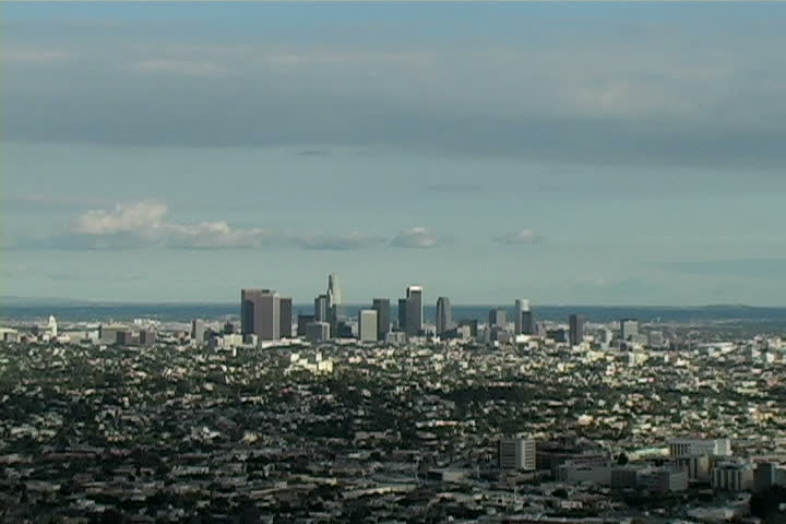 A beautiful, smog-free day in downtown L.A. (zoom-in)