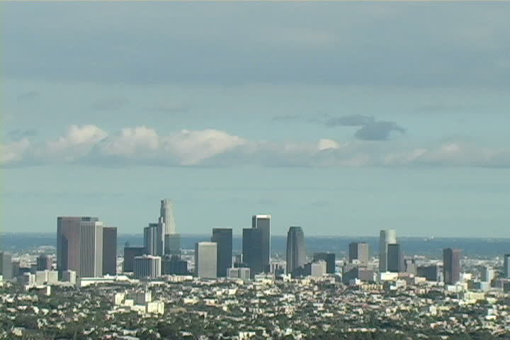 A beautiful, smog-free day in L.A. (zoom-out)
