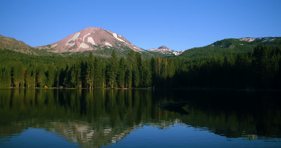 Lassen Peak Reflection on Manzanita Lake in Lassen Volcanic National ...