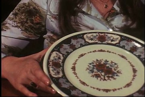 The Lenox company\xEAs glazing technique and pattern making in their fine china in the 1970s. (1970s)