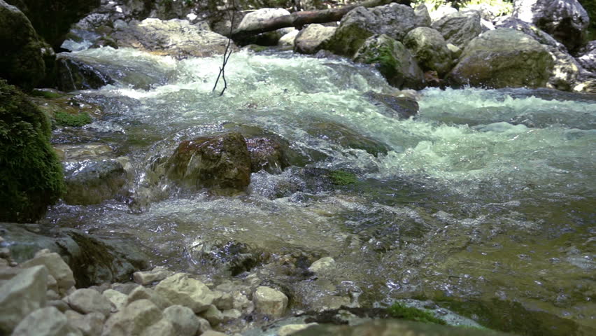 blue mountines river