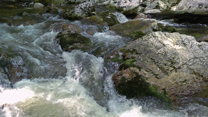 blue mountines river